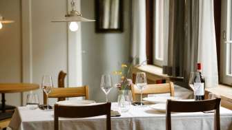 Restaurant table